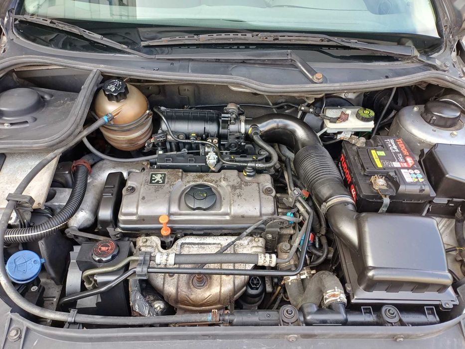 Peugeot 206 1.1 gasolina impecável
