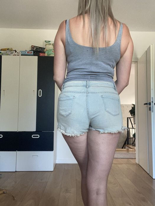 Krótkie spodenki r. 36 S jeansowe