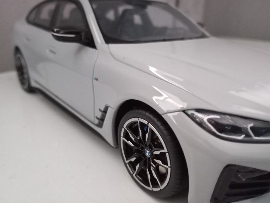Miniaturas de carros 1.18