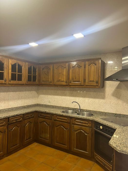 Arrenda-se Andar de moradia independente T3