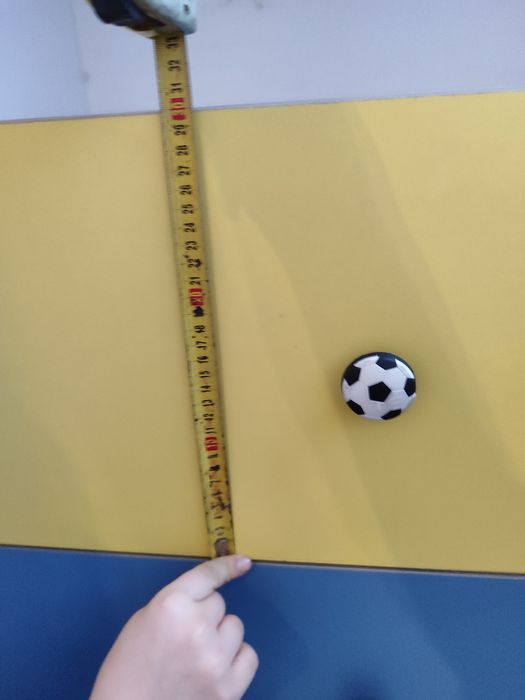 Regały meble z dziecięcego pokoju