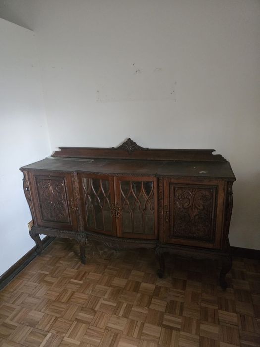 Móveis - aparador em bom estado de conservação