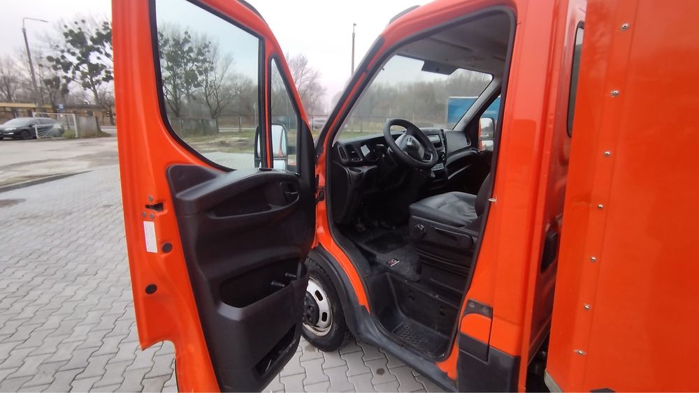 Iveco asenizacyjny do toalet przenosnych kabin wc beczka specjalny