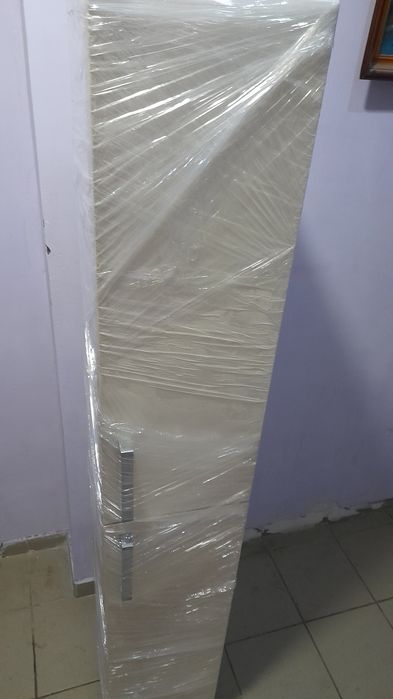 Продам пенал в ванную комнату.