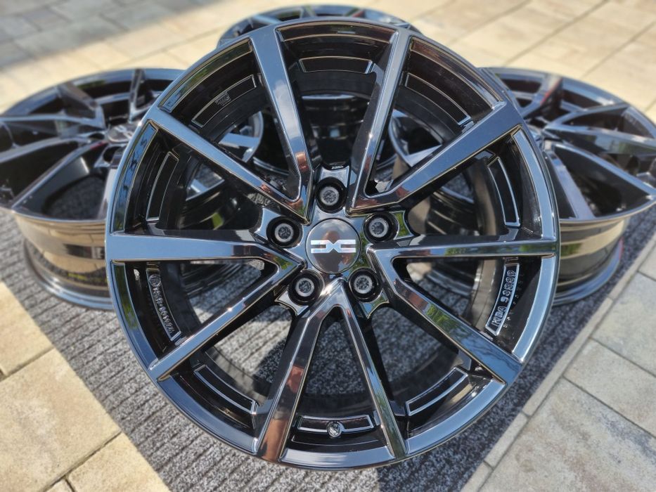 Dacia Duster 17 " Felgi aluminiowe 5x114,3 Daster I / II Czarny połysk