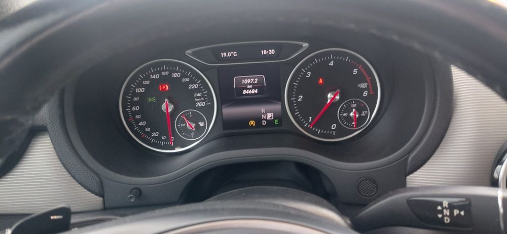 Mercedes B180d AUTO 85.000kms