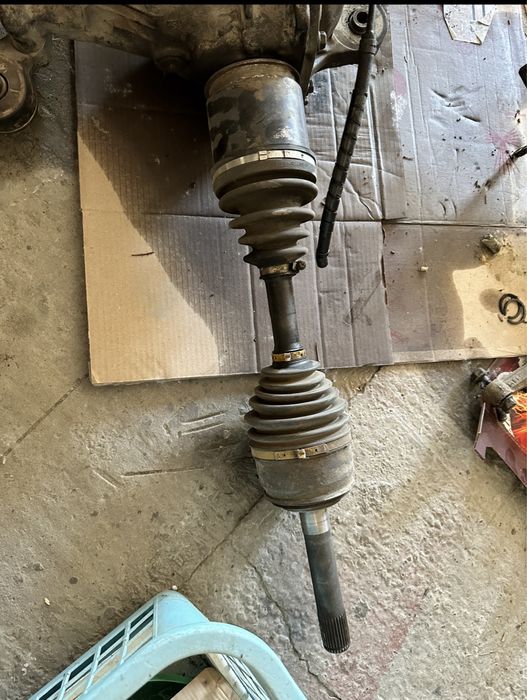 Привід передній - шруси гранати та полуось Toyota LAND CRUISER 100