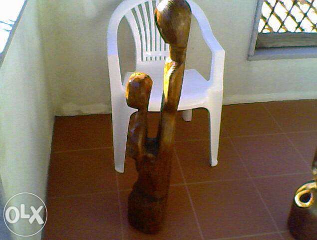 Escultura Mãe e Filho