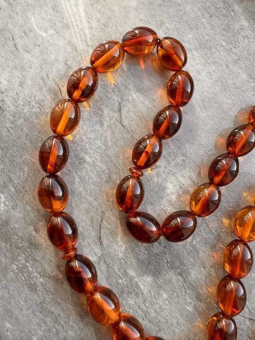 Piękny różaniec z bursztynu, Nowy