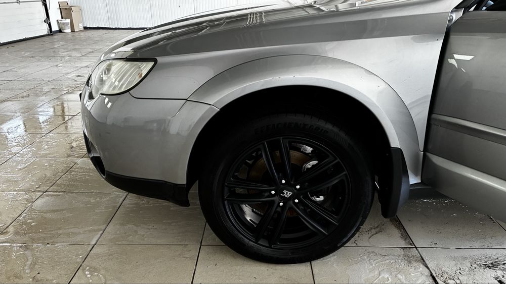 Subaru outback 2,5 автомат 4х4