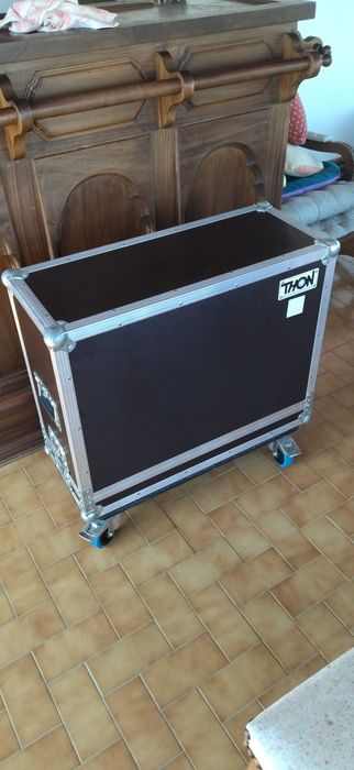 Vox AC30C2 + Flight Case Thon com Rodas – Como Novo