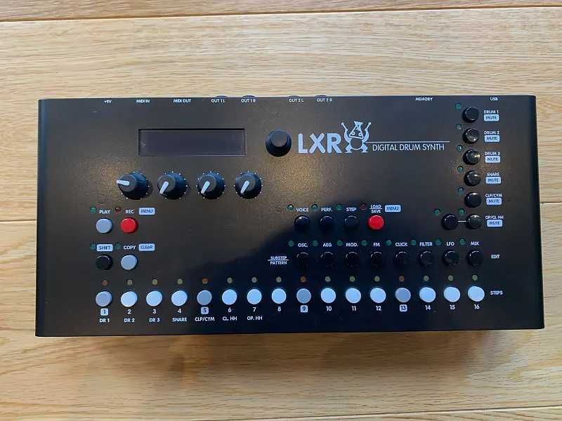 Sonic Potions Erica Synths LXR Drum Machine FM com Trigger Expander