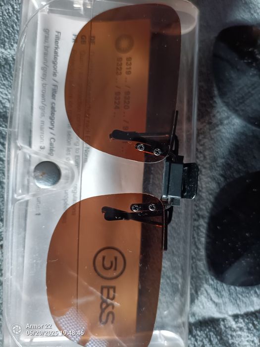 Placa de óculos de sol