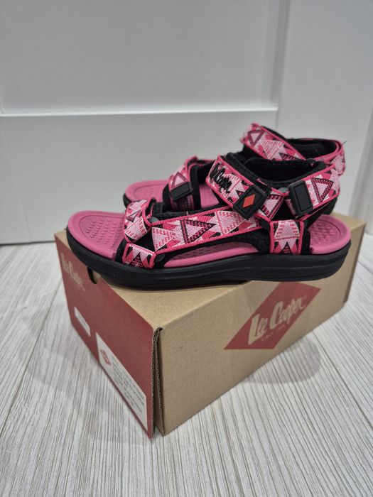 Sandały  dziewczęce Lee Cooper rozm. 32 kolor fuksja