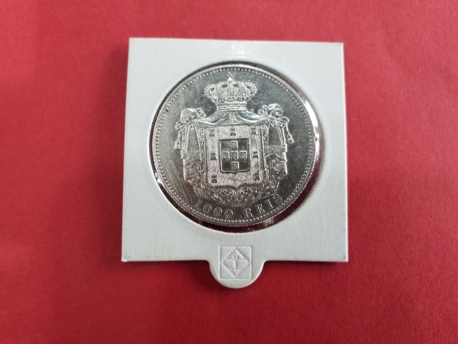 Moedas antigas em prata portuguesas.