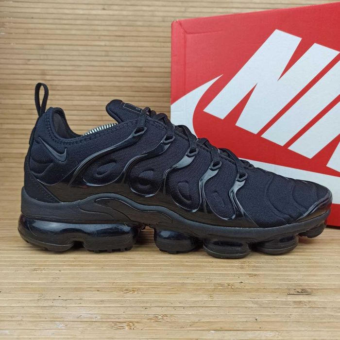 Кросівки Nike Air Vapor Max PLUS Tn Розмір 46 (30 см.)