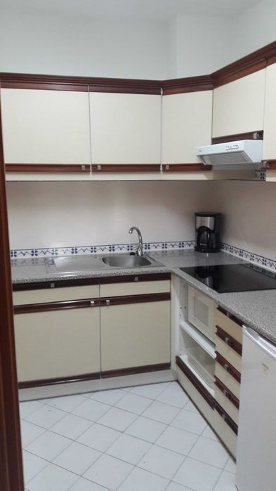 T0 Cond Fechado c/Piscina no Forte S João