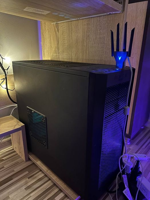Mocny komputer gamingowy RTX 2070 I3 10100 16RAM 3200