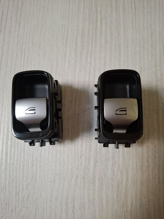 Блок кнопок стеклоподъемника на Mercedes w222