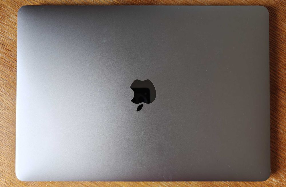 MacBook Pro 13” 2020 A2338 / szary / M1 / 16 GB / 512 GB / touch bar