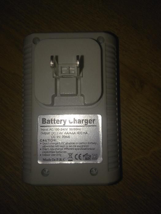 Зарядное устройство для акумуляторов АА, ААА, 9V
