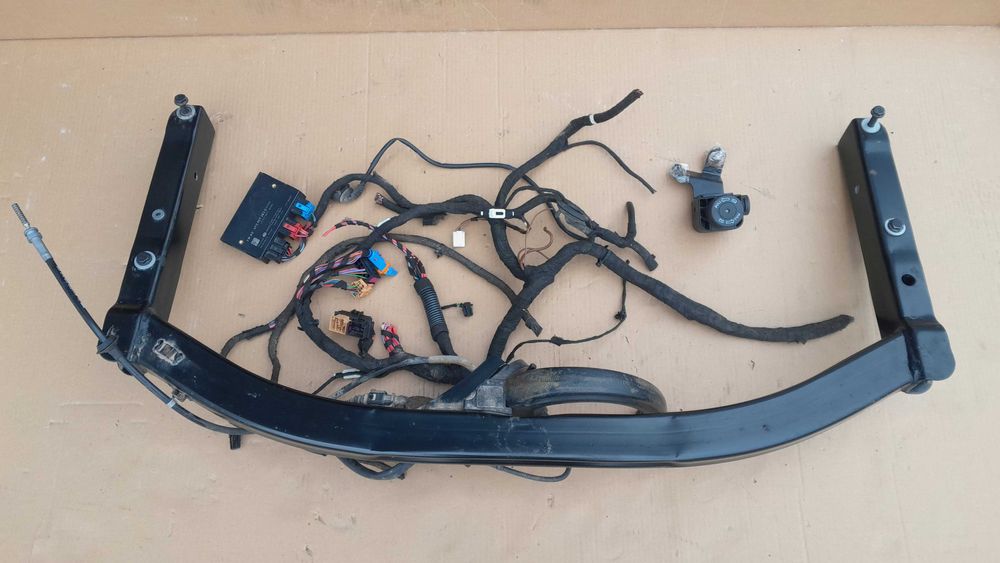 Hak holowniczy elektryczny Westfalia + wiązka + moduł AUDI A6 C6