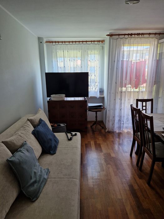 Firany do bloku z karniszami