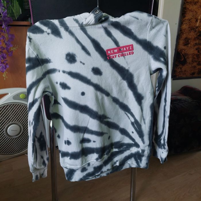 Bluza damska z kapturem.