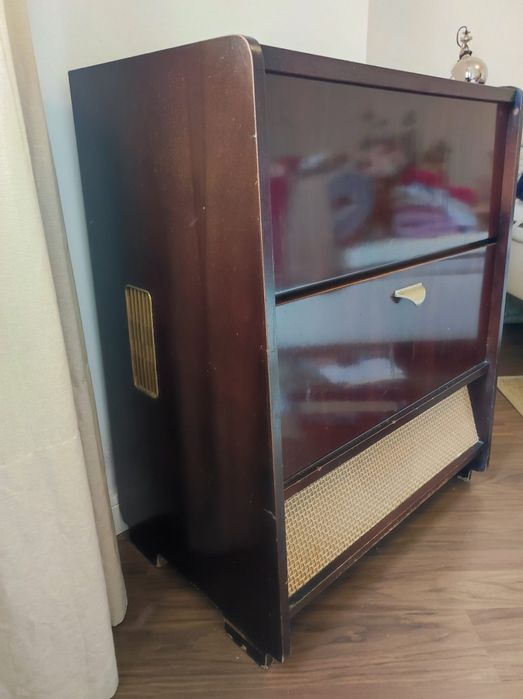 Móvel Gira discos Nora