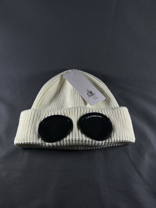 Czapka c.p.company 100% welna