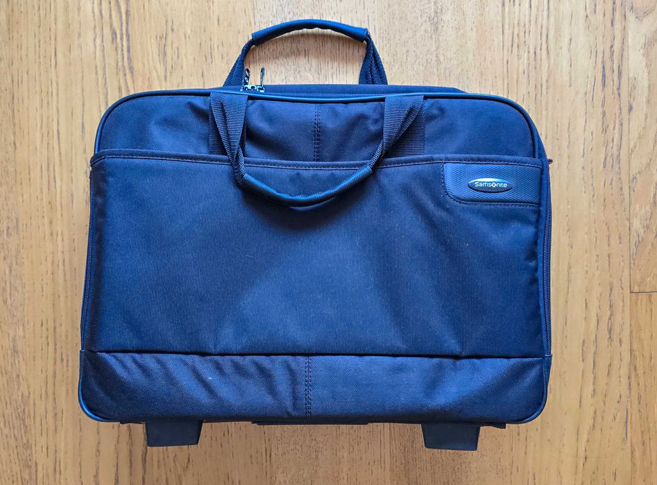 Mala de viagem para portátil + acessórios Sansonite