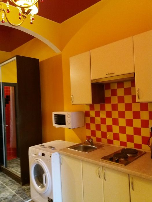 Квартира-студія в східному стилі Троєщина ТРЦ Район