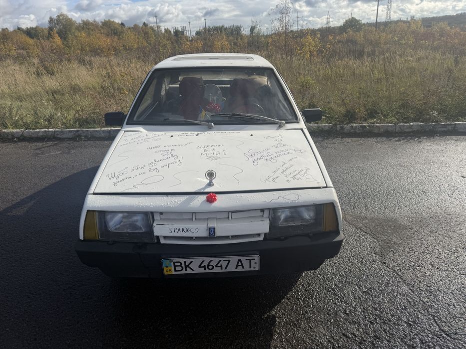 автомобіль ваз 2108