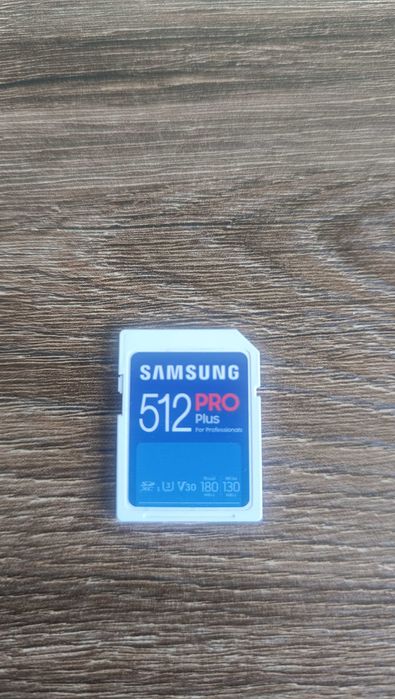 Karta pamięci Samsung SDXC PRO Plus 512 GB V30 U3 UHS-I (180 MB/s)