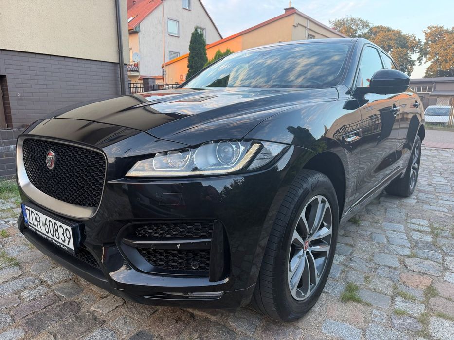 Jaguar F-Pace Panorama * R sport * Meridian *