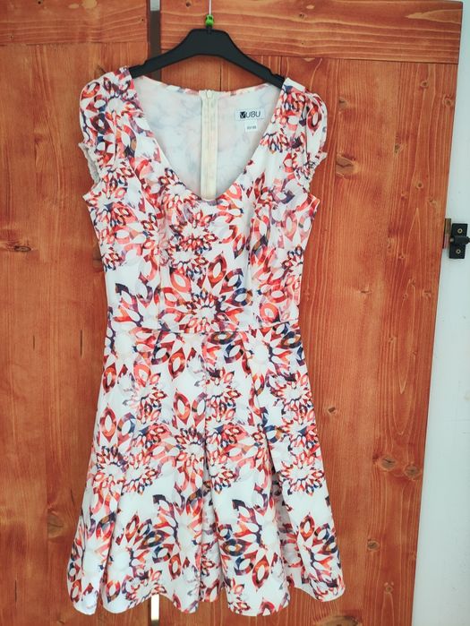 Elegancka sukienka Vubu XS/165 nowa komunia/chrzest/wesele