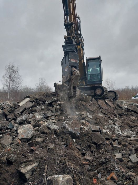 Usługi Wynajem Kruszarka/Przesiewacz wibracyjny Kruszenie Betonu Gruzu