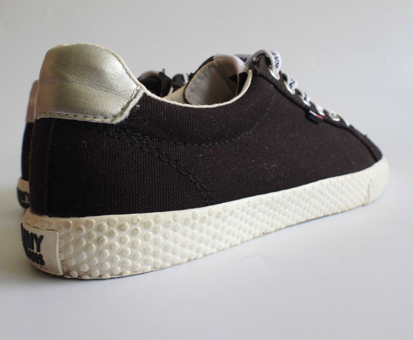 Tommy Hilfiger czarne krótkie trampki 37