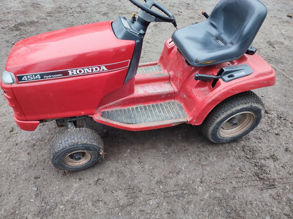 Traktorek kosiarka Honda 4514 maska silnika pokrywa 2 cylindry hydro