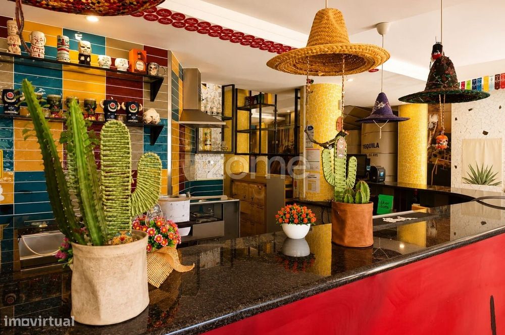 Loja à Venda Restaurante Mexicano 98 m² Santo António dos Cavaleiro...