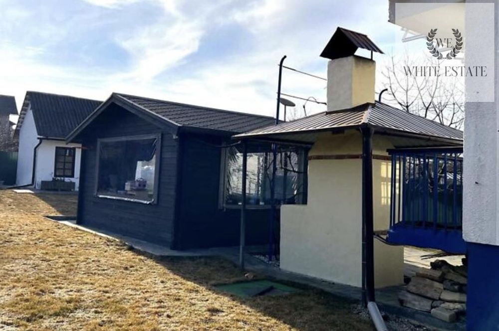 Продаж 2 поверхового будинку у с. Смиківці