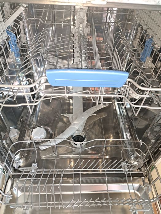 Máquina de Lavar Loiça Indesit | Excelente Estado | Oportunidade Imperdível – Braga