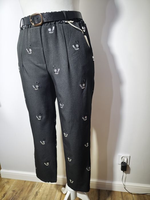 Nowe spodnie czarne haft new collection roz L-xxl