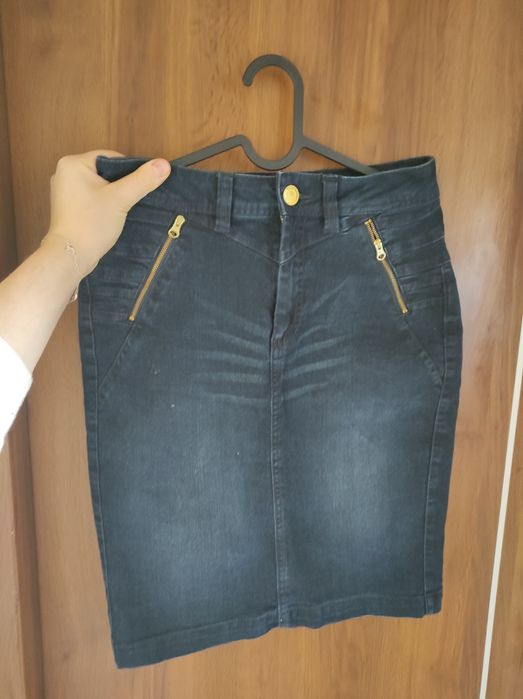 Spódniczka do kolana, dżinsowa