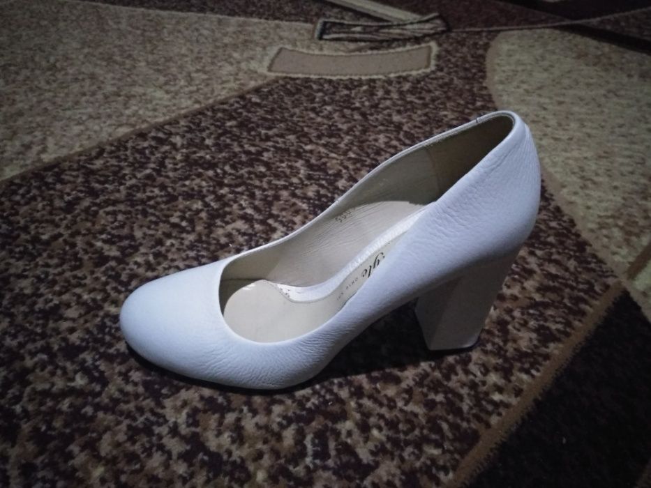 Туфлі на 41 розмір