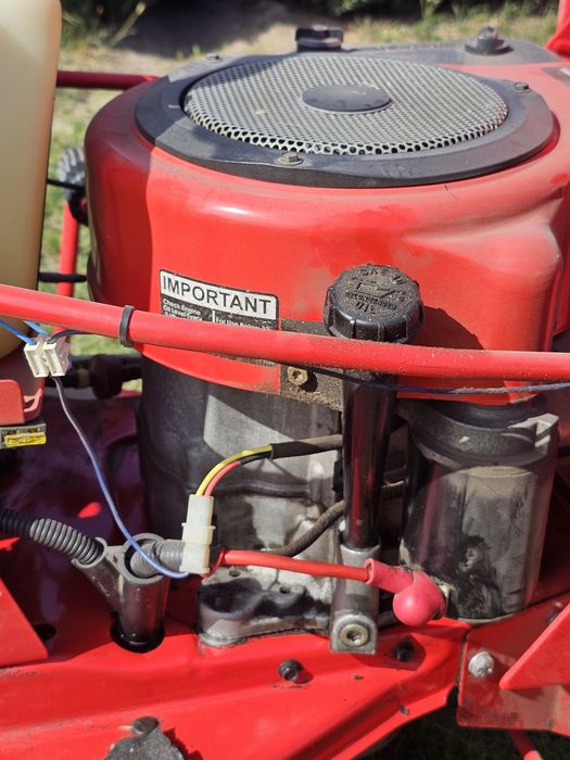 Traktorek do trawy Gutbrod