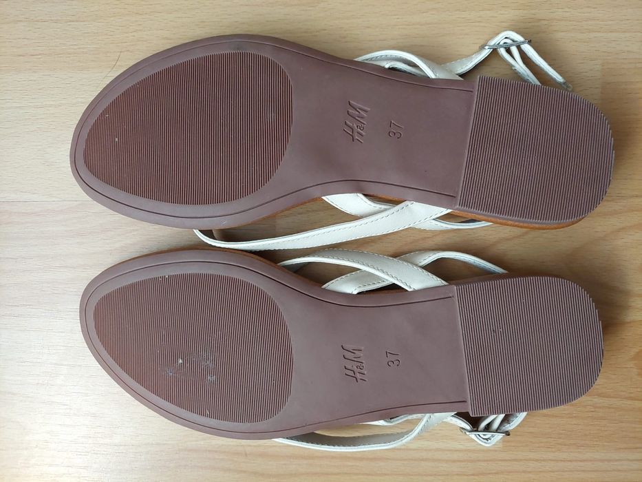 Sandálias rasas de mulher