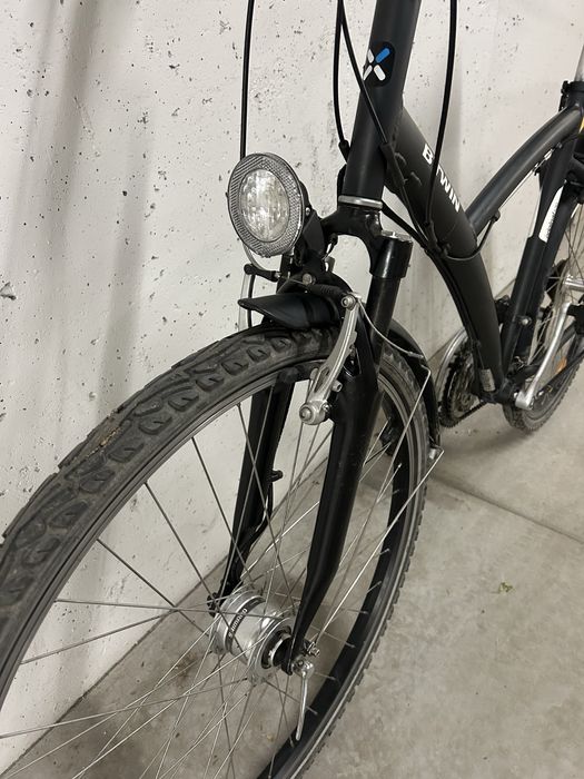 Rower trekkingowy bTwin z Decathlonu  28”
