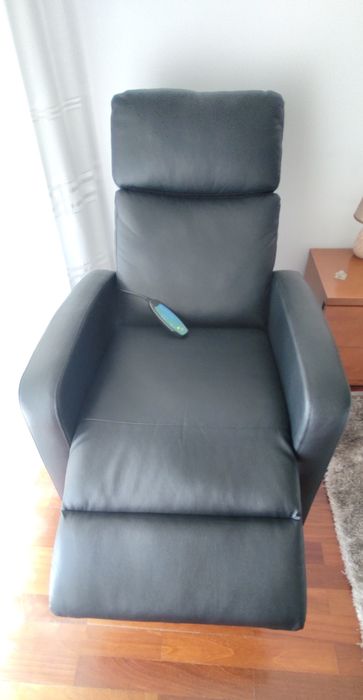 Cadeirão reclinável com massagem