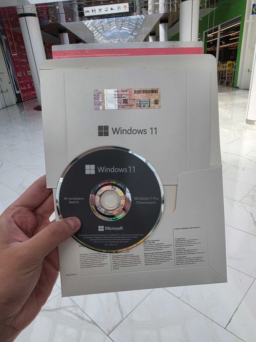Windows 11 Pro 64-Bit Ukrainian OEM 1pk DVD (FQC-10557) Виндовс 11 Pro Microsoft Windows 11 Про FQC 10557 стікер наклейка ключ  Віндовс 11 Про